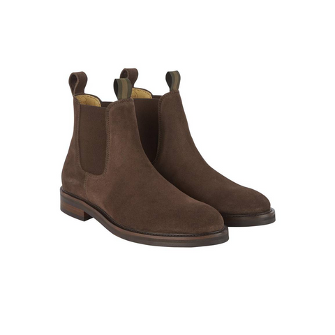Bottines en daim Le Chameau La Chelsea pour homme, élégantes et confortables, avec semelle adhérente et intérieure respirante, idéales pour un usage urbain et décontracté. Offrent style, souplesse et praticité grâce à leur ouverture élastique et leur design moderne revisité.