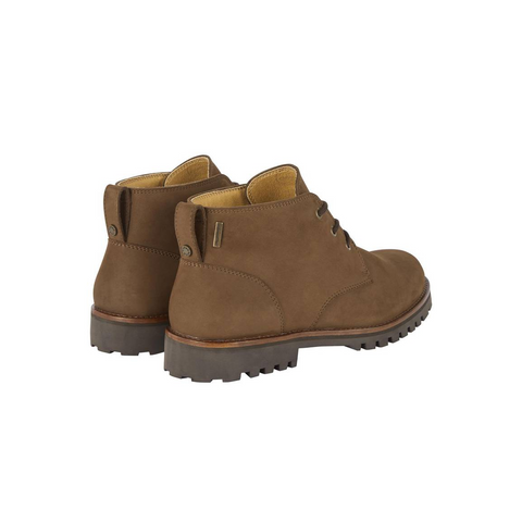 Chaussure Le Chameau La Chukka en nubuck pour hommes, imperméable avec semelle crantée pour adhérence et semelle intérieure onSteam pour régulation d'humidité et confort exceptionnel.