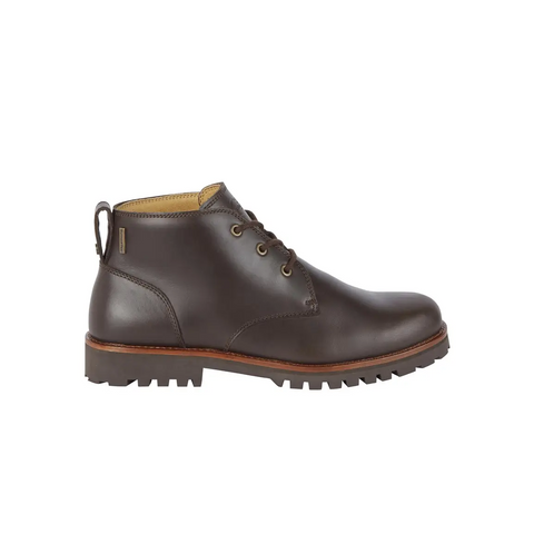 Chaussure Le Chameau La Chukka en cuir pour hommes, bottines imperméables avec semelle crantée offrant confort et durabilité, idéales pour usage en ville ou à la campagne, design élégant et intemporel