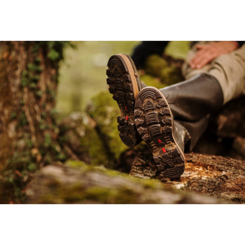 Bottes élégantes Le Chameau Saint-Hubert Héritage confectionnées à la main, cuir plein fleur et caoutchouc naturel, offrant confort, durabilité et protection grâce à leur design élancé et leur technologie avancée
