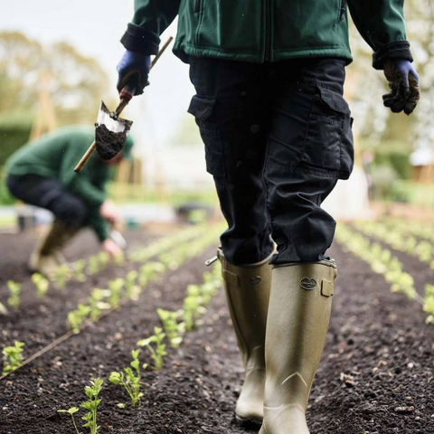 Bottes Le Chameau Chasseur doublées en cuir premium avec fermeture éclair étanche, fabrication artisanale en caoutchouc Chamolux, protection contre l'abrasion, semelle tout-terrain pour un confort optimal et durabilité dans toutes les conditions extérieures
