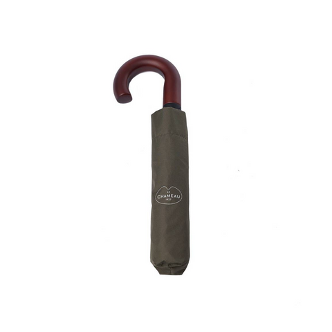Parapluie Le Chameau imperméable et résistant aux tempêtes avec manche en bois, compact et élégant, idéal pour les événements formels et décontractés sur Shopify