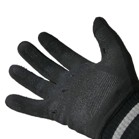 Photo des Gants Imperméables Verjari Renforcés Tactical conçus pour les activités outdoor, dotés d'une membrane imperméable et respirante, avec grip performant et compatibilité écran tactile, offrant confort et protection dans des conditions humides et froides