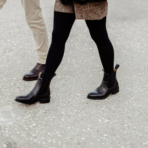 Bottines femmes Le Chameau La Chelsea en cuir marron, idéales pour les promenades en ville et à la campagne. Allient élégance et fonctionnalité avec doublure OnSteam® respirante, semelle antidérapante, et design moderne. Chaussures parfaites pour un confort quotidien et une durabilité accrue, adaptées à toutes les saisons.