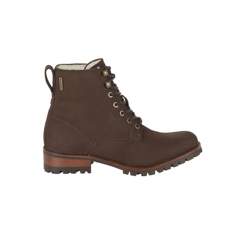 Bottines femmes Le Chameau Artemis en nubuck marron, élégantes et fourrées pour une isolation thermique optimale, avec doublure Sympatex en fausse fourrure et semelles crantées offrant une adhérence exceptionnelle sur terrains glissants, idéales pour garder vos pieds au chaud et au sec pendant l'hiver