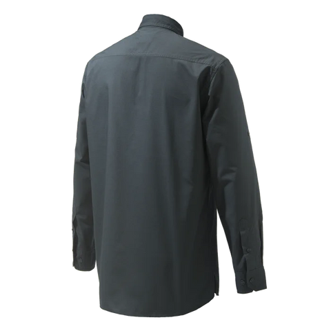 Chemise Beretta Mortirolo pour homme à manches longues, légère et respirante, en coton et polyester, avec traitement antibactérien, idéale pour les activités de plein air comme la chasse et la randonnée, dotée d'un col boutonné caché et de poches poitrine pratiques, offrant confort et flexibilité grâce à ses manches retroussables et finition élégante avec logo Beretta brodé.