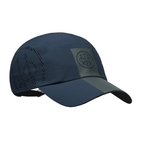 Casquette Beretta Tech unisexe en tissu technique léger avec bandes latérales perforées au laser pour une ventilation optimale, dotée d'un bandeau intérieur anti-transpiration et d'un système de réglage arrière, parfaite pour le sport et les jours chauds.