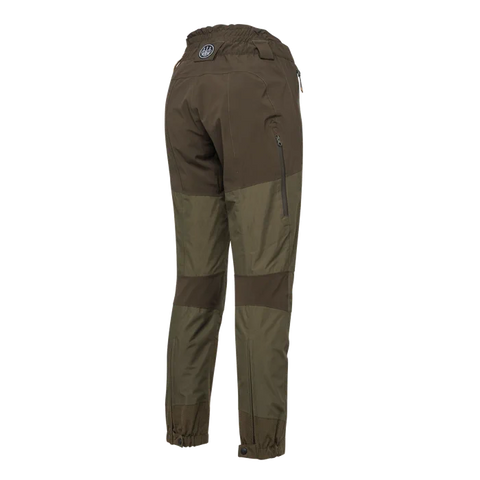 Pantalon de chasse pour femme Tri-Active EVO Beretta en motif Camo Max5, imperméable et respirant avec fermeture YKK et inserts élastiques pour une liberté de mouvement maximale, idéal pour les environnements de chasse en pleine nature.