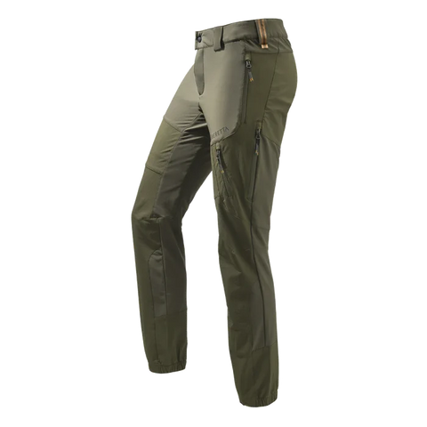 Pantalon Beretta Way Stretch EVO pour homme, idéal pour chasse en automne et hiver, avec matériau ultra-élastique, anti-abrasion, ceinture ergonomique, soutien lombaire en micropolaire, et coupe ajustée pour une liberté de mouvement maximale et confort optimal sur terrains difficiles.