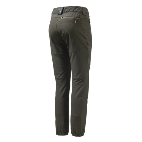 Pantalon Beretta Way Stretch EVO pour homme, idéal pour chasse en automne et hiver, avec matériau ultra-élastique, anti-abrasion, ceinture ergonomique, soutien lombaire en micropolaire, et coupe ajustée pour une liberté de mouvement maximale et confort optimal sur terrains difficiles.