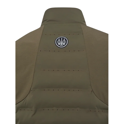 Gilet thermique pour homme Beretta Bezoar Hybrid conçu pour la chasse active, offrant respirabilité et thermorégulation grâce au rembourrage Freudenberg Comfortemp®, idéal pour températures entre 0°C et 10°C, fabriqué en nylon résistant, avec perforations laser et poches pratiques.
