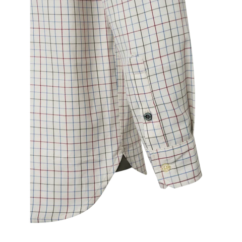Chemise Beretta Outpost de qualité supérieure pour activités de plein air et chasse début de saison, dotée de renforts au col, poitrine et aisselles pour une durabilité exceptionnelle, fabriquée en polyester recyclé avec poches pratiques et coupe droite confortable.