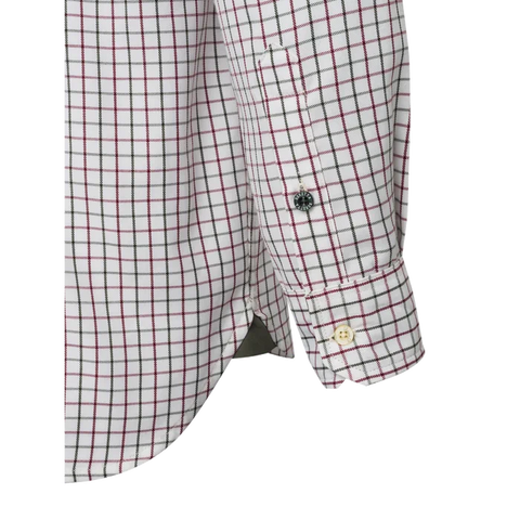 Chemise Beretta Outpost de qualité supérieure pour activités de plein air et chasse début de saison, dotée de renforts au col, poitrine et aisselles pour une durabilité exceptionnelle, fabriquée en polyester recyclé avec poches pratiques et coupe droite confortable.