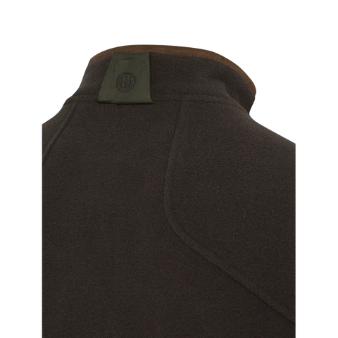 Vue détaillée du Gilet Beretta Arlington pour homme en polyester respirant, idéal pour la chasse et les activités de plein air. Gilet thermique léger avec glissière YKK, ourlets en microfibre douce, et cordon de serrage pour ajustement parfait. Convient comme couche intermédiaire pour confort et chaleur par temps froid.