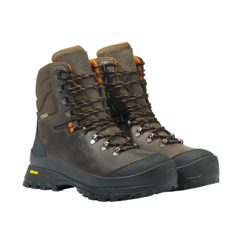 Chaussures Beretta Lowveld GTX en suède résistant avec membrane GORE-TEX offrant imperméabilité et respirabilité, semelle Vibram pour une adhérence optimale sur terrains accidentés, inserts Cordura pour une durabilité accrue, idéal pour l'alpinisme et les aventures extérieures difficiles.