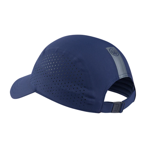 Casquette unisexe Beretta Team fabriquée en tissu technique respirant avec imprimé en couleur contrastante sur le devant, perforations pour ventilation accrue et bandeau intérieur anti-transpiration, réglage ajustable pour un confort personnalisé.