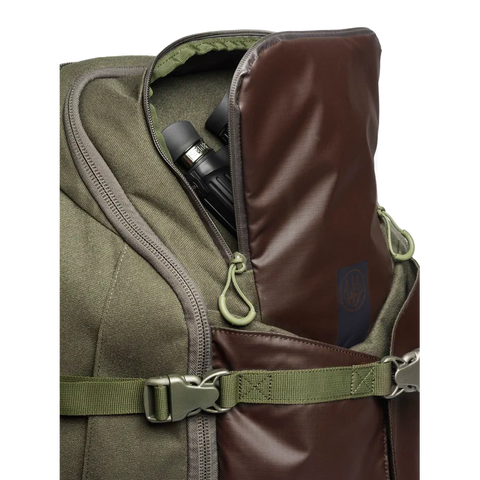 Sac à dos Beretta Ibex conçu pour chasseurs, capacité 50L+40L, 30L, 22L. Matière résistante et hydrofuge, multiples poches pour organisation, dos ergonomique et bretelles confortables. Idéal longues expéditions et protection équipements en plein air.