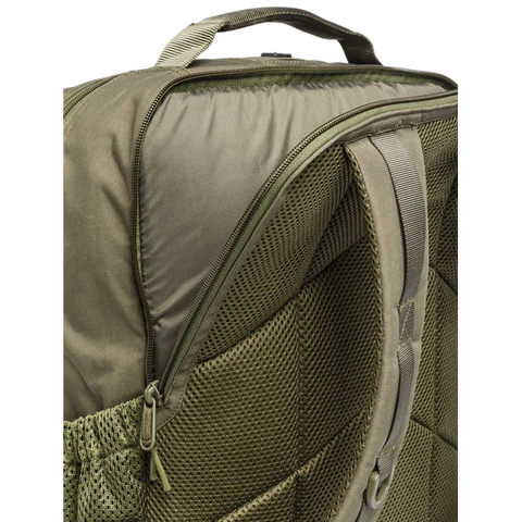 Front view of the Beretta Tactical Flank Backpack showcasing its M.O.L.L.E. system for functional gear arrangement, durable waterproof polyester material, and spacious design perfect for tactical use or daily commutes.