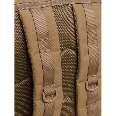 Front view of the Beretta Tactical Flank Backpack showcasing its M.O.L.L.E. system for functional gear arrangement, durable waterproof polyester material, and spacious design perfect for tactical use or daily commutes.