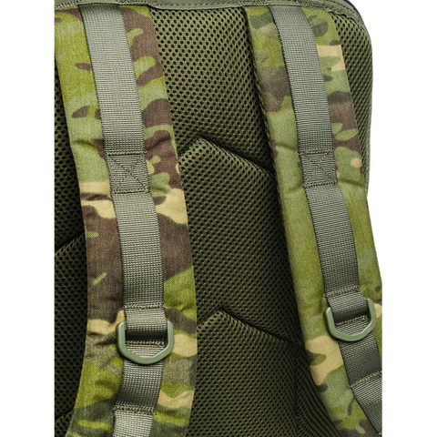 Sac à dos Beretta Tactical Flank Multicam de 17 L avec système M.O.L.L.E et compartiment pour ordinateur, idéal pour activités tactiques et missions sur le terrain, conception robuste en nylon hydrofuge avec poches YKK et intégration Multicam pour camouflage optimal.