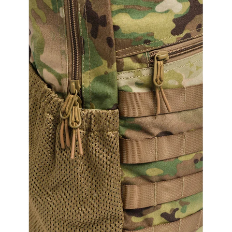 Sac à dos Beretta Tactical Flank Multicam de 17 L avec système M.O.L.L.E et compartiment pour ordinateur, idéal pour activités tactiques et missions sur le terrain, conception robuste en nylon hydrofuge avec poches YKK et intégration Multicam pour camouflage optimal.