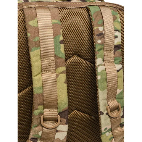 Sac à dos Beretta Tactical Flank Multicam de 17 L avec système M.O.L.L.E et compartiment pour ordinateur, idéal pour activités tactiques et missions sur le terrain, conception robuste en nylon hydrofuge avec poches YKK et intégration Multicam pour camouflage optimal.