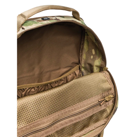 Sac à dos Beretta Tactical Flank Multicam de 17 L avec système M.O.L.L.E et compartiment pour ordinateur, idéal pour activités tactiques et missions sur le terrain, conception robuste en nylon hydrofuge avec poches YKK et intégration Multicam pour camouflage optimal.
