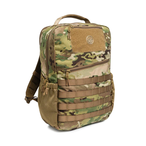 Sac à dos Beretta Tactical Flank Multicam de 17 L avec système M.O.L.L.E et compartiment pour ordinateur, idéal pour activités tactiques et missions sur le terrain, conception robuste en nylon hydrofuge avec poches YKK et intégration Multicam pour camouflage optimal.