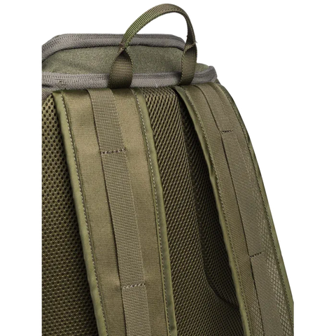 Sac à dos Beretta Ibex conçu pour chasseurs, capacité 50L+40L, 30L, 22L. Matière résistante et hydrofuge, multiples poches pour organisation, dos ergonomique et bretelles confortables. Idéal longues expéditions et protection équipements en plein air.