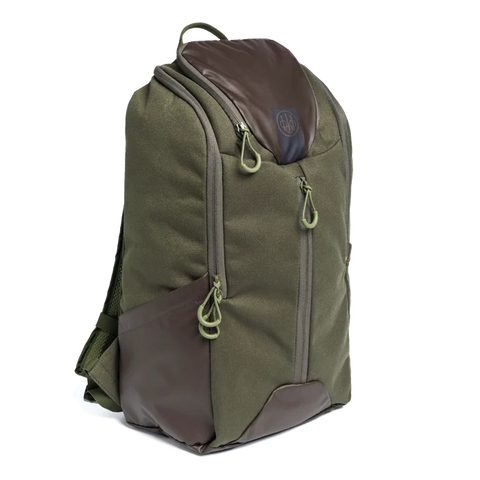 Sac à dos Beretta Ibex conçu pour chasseurs, capacité 50L+40L, 30L, 22L. Matière résistante et hydrofuge, multiples poches pour organisation, dos ergonomique et bretelles confortables. Idéal longues expéditions et protection équipements en plein air.