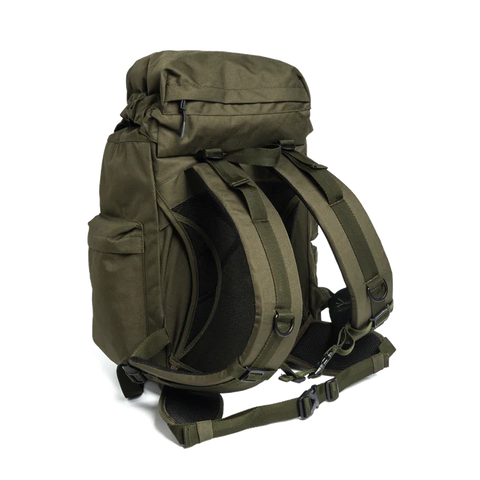 Sac à dos Beretta 25 L robuste et imperméable, parfait pour la chasse et les activités de plein air, avec poches latérales et frontales, design ergonomique et bretelles rembourrées pour un confort optimal sur de longues distances.