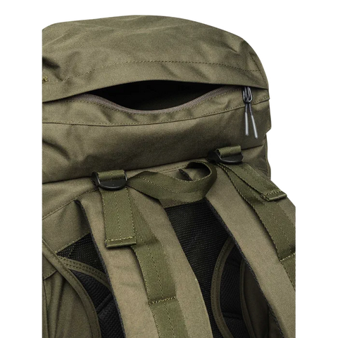 Sac à dos Beretta 25 L robuste et imperméable, parfait pour la chasse et les activités de plein air, avec poches latérales et frontales, design ergonomique et bretelles rembourrées pour un confort optimal sur de longues distances.