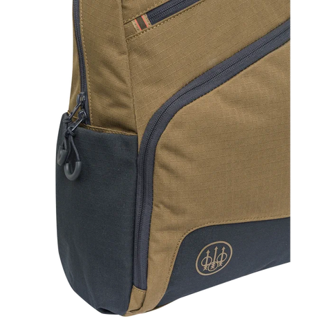 Sac à dos Beretta GameKeeper EVO 18L pour chasse en polyester résistant et imperméable avec glissière YKK et bretelles rembourrées, parfait pour aventure en plein air et rangement organisé