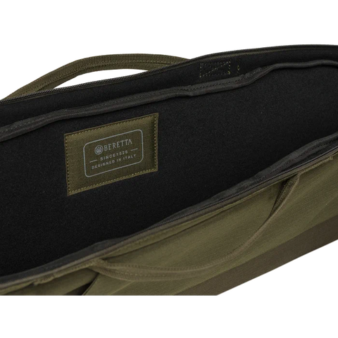 Sac à dos multifonctions Beretta de 20 litres, conçu pour des activités extérieures telles que chasse, randonnée et tir sportif. Fabriqué en matériau hydrofuge et résistant, avec bretelles rembourrées et dos respirant pour un confort optimal.