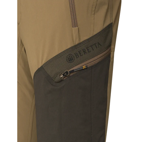 Pantalon de chasse Beretta Boondock robuste et léger, idéal pour les environnements denses et épineux, offrant résistance et liberté de mouvement optimale pour les activités de plein air et la chasse.
