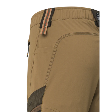 Pantalon de chasse Beretta Boondock robuste et léger, idéal pour les environnements denses et épineux, offrant résistance et liberté de mouvement optimale pour les activités de plein air et la chasse.
