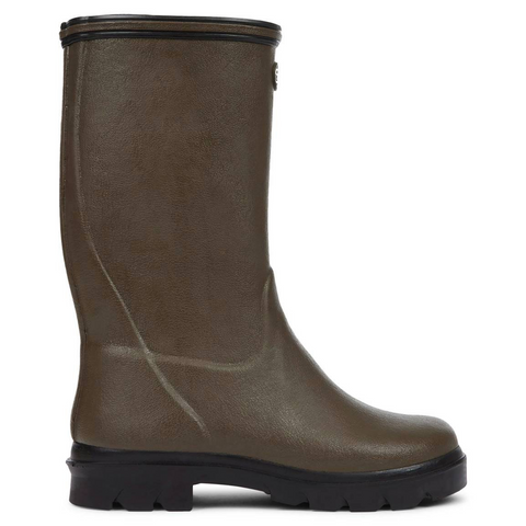 Bottes pour enfants Le Chameau confectionnées à la main avec caoutchouc Chamolux et doublées jersey, parfaites pour aventures en plein air, offrant confort, imperméabilité et style.