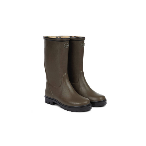 Bottes pour enfants Le Chameau confectionnées à la main avec caoutchouc Chamolux et doublées jersey, parfaites pour aventures en plein air, offrant confort, imperméabilité et style.