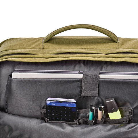 Sac à dos Bergara de voyage de 30 litres, fabriqué en Cordura avec fermetures YKK, featuring bretelles ergonomiques et rembourrées, compartiments pour ordinateur portable, trousse de toilette amovible, et système MOLLE sur poche avant. Idéal pour courts séjours avec confort et organisation.