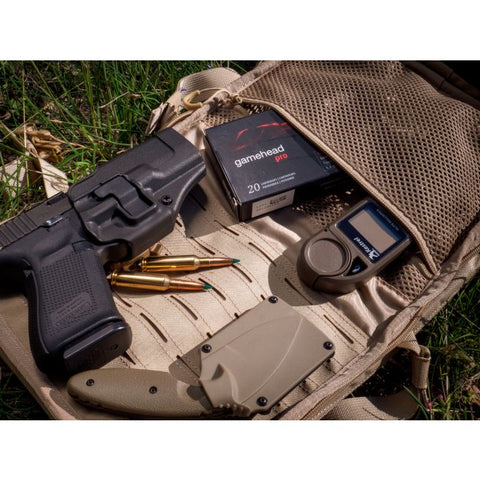 Sac à dos tactique Bergara fabriqué en Cordura, idéal pour les missions militaires et les aventures en extérieur, avec un design ergonomique pour un confort optimal et de multiples compartiments pour une organisation efficace, couleur sable