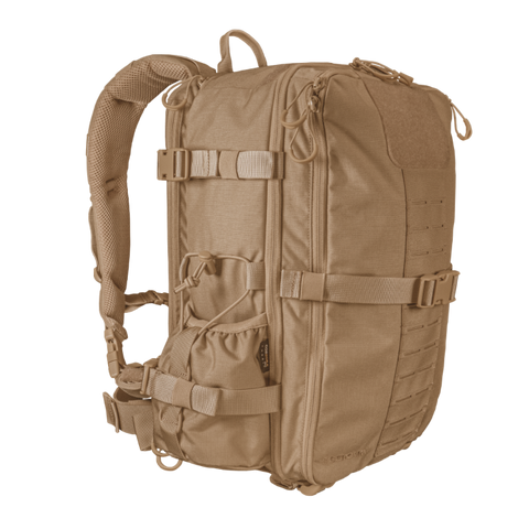 Sac à dos tactique Bergara fabriqué en Cordura, idéal pour les missions militaires et les aventures en extérieur, avec un design ergonomique pour un confort optimal et de multiples compartiments pour une organisation efficace, couleur sable