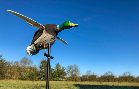 Enhance your duck hunting experience with the Europ-Arm Electronic Duck Decoy featuring rotating wings, designed to mimic lifelike duck motion to attract wild ducks effectively, made from durable weather-resistant materials, easy to assemble for a realistic hunting setup.
