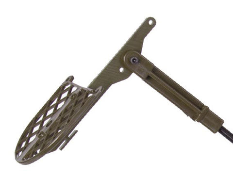 Support bascule pour appelant Europ-Arm offrant un mouvement réaliste pour attirer le gibier, essentiel pour les chasseurs cherchant une présentation dynamique et efficace, facile à installer et durable, compatible avec divers appelants.