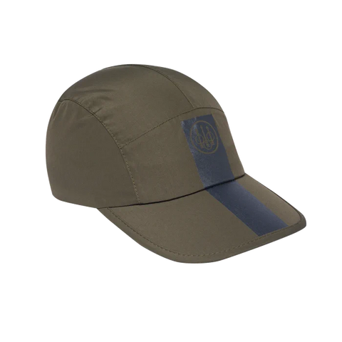 Casquette Beretta imperméable dotée de la membrane BWB EVO, résistante à l'eau et respirante, idéale pour les activités en extérieur par temps de pluie, avec un logo distinctif brodé pour un style unique.