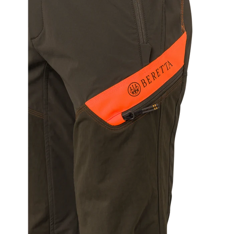 Pantalon de chasse Beretta Boondock robuste et léger, idéal pour les environnements denses et épineux, offrant résistance et liberté de mouvement optimale pour les activités de plein air et la chasse.