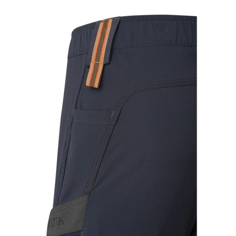Pantalon de chasse Beretta Boondock robuste et léger, idéal pour les environnements denses et épineux, offrant résistance et liberté de mouvement optimale pour les activités de plein air et la chasse.