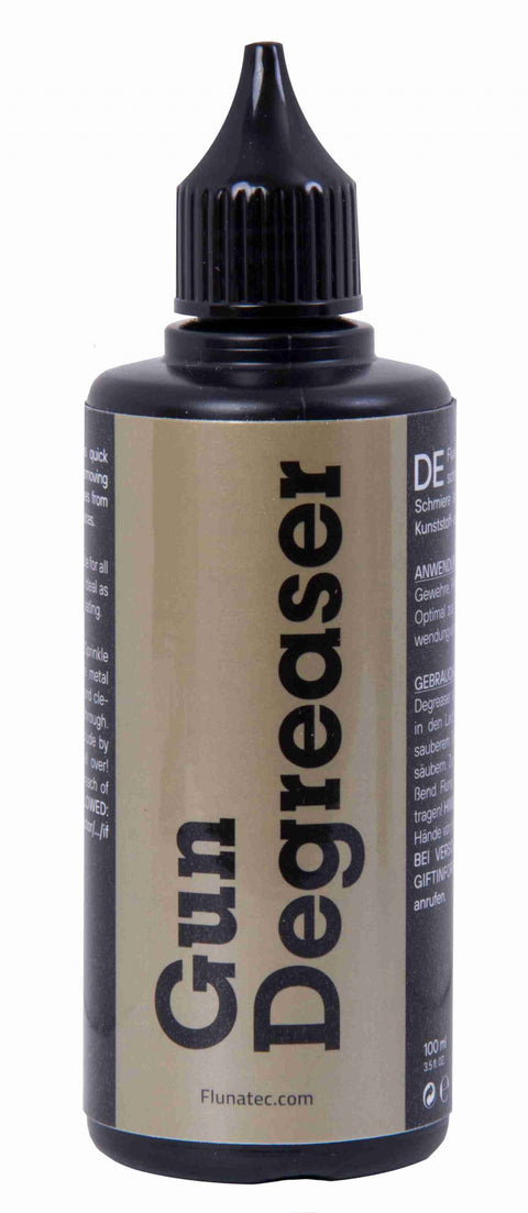 Flacon de dégraissant FLUNATEC pour armes à feu de 100ml, idéal pour le nettoyage et dégraissage rapide des métaux, dissout efficacement saleté, graisse et résidus de poudre, essentiel pour l'entretien des armes de tir. Pratique et sûr, garantit une lubrification optimale après usage.