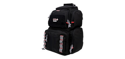 Sac à dos GPS Pistolero offrant un transport sécurisé et organisé pour 5 armes de poing avec compartiments multiples, étuis pour chargeurs, housse imperméable, et système Molle pour accessoires supplémentaires, idéal pour le stand de tir et tout déplacement lié aux activités de tir.