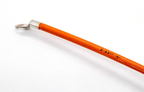 Antenne Hunt Power HPG+ en gros plan, compatible avec colliers GPS Garmin et Dogtra, offrant une protection VHF robuste et un gain de 18.5 dB pour une portée et une précision améliorées, idéale pour une utilisation extérieure en conditions difficiles