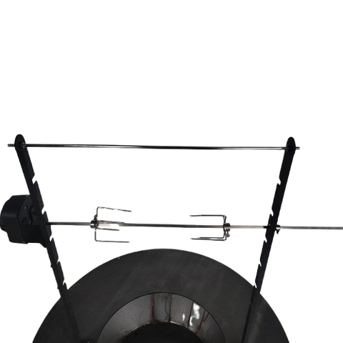 Tourne broche motorisé en acier inoxydable pour barbecue, garantissant une cuisson homogène et juteuse de vos viandes rôties.